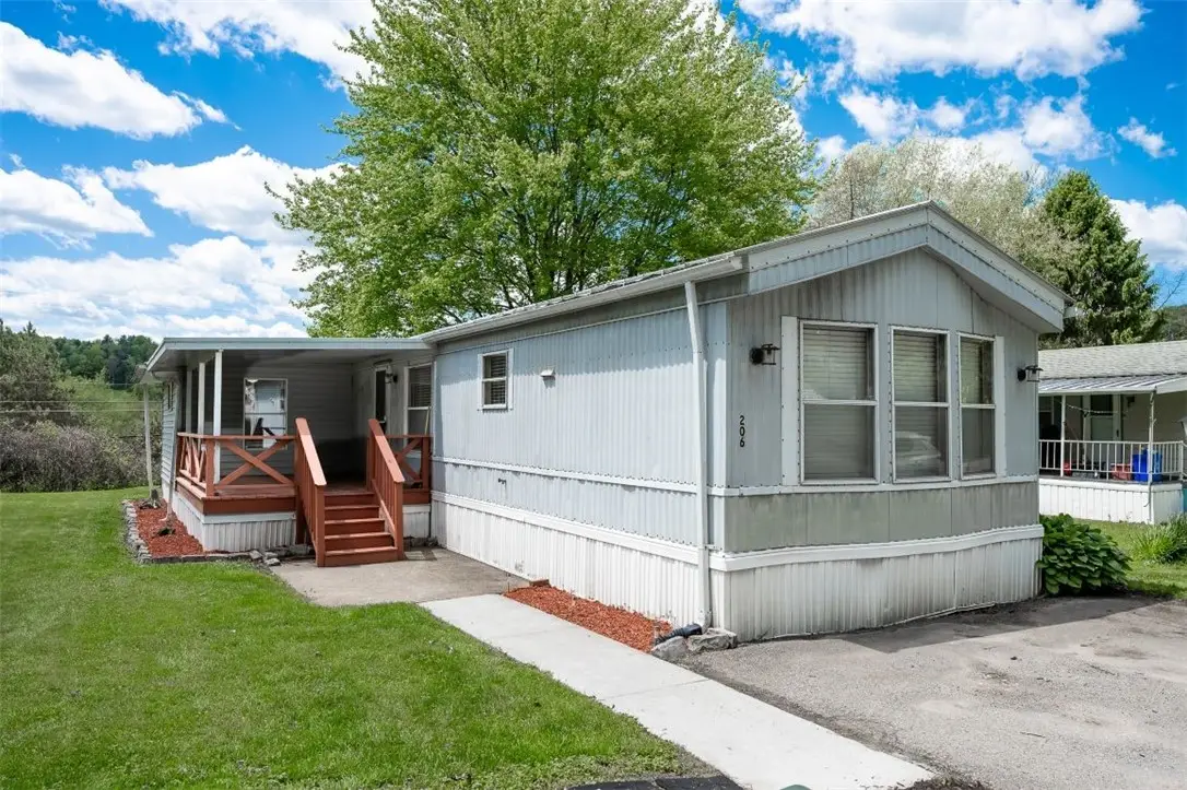 206 Kingston Ln, Indiana, PA 15701 - #1