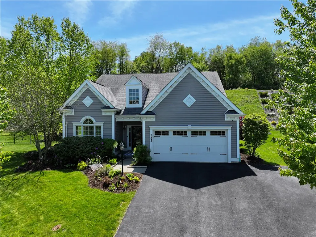252 Estates Dr, Gibsonia, PA 15044 - #1