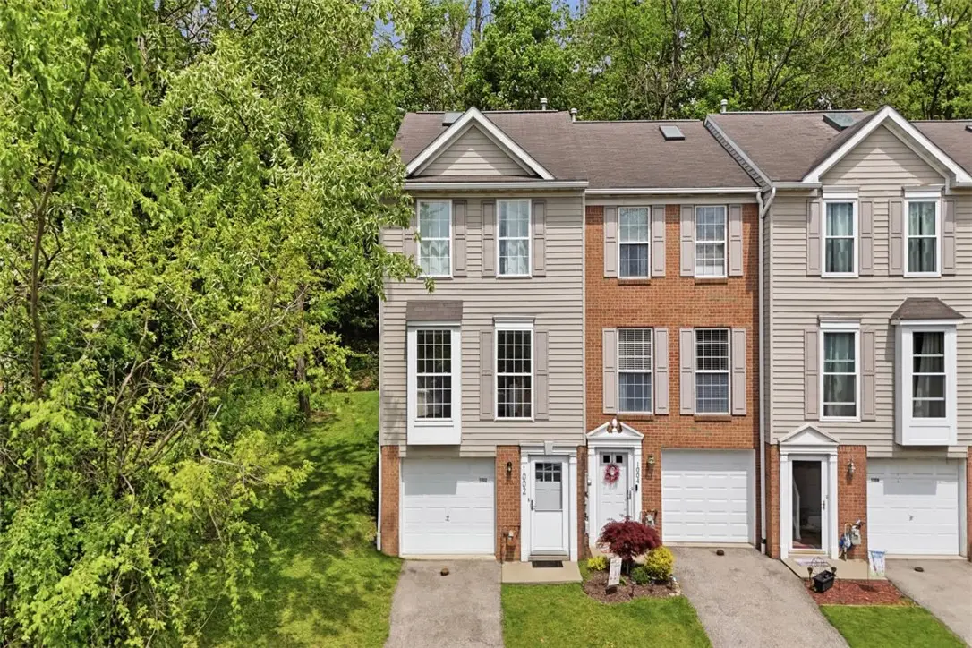 1002 Pinoak Ct, East Pittsburgh, PA 15112 - #1