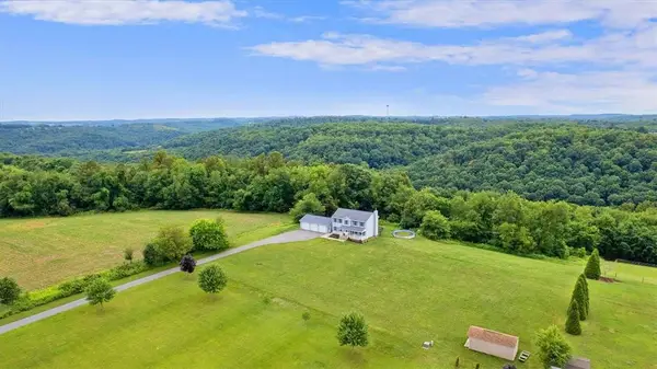 3251 Grandview Rd, Ellwood City, PA 16117