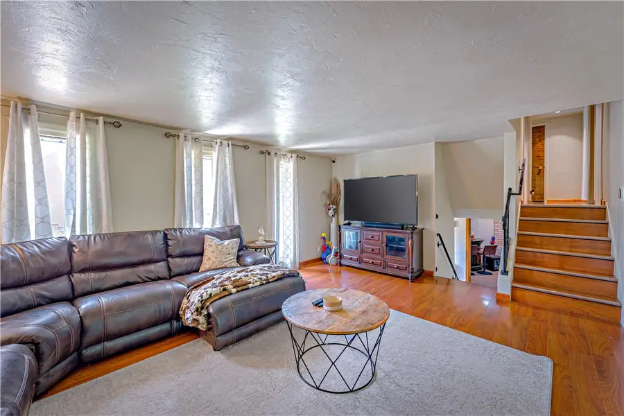 31 Farmcrest Dr, Cecil, PA 15321 - #3