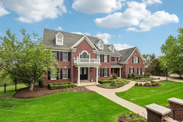 2208 S Villa Drive, Gibsonia, PA 15044