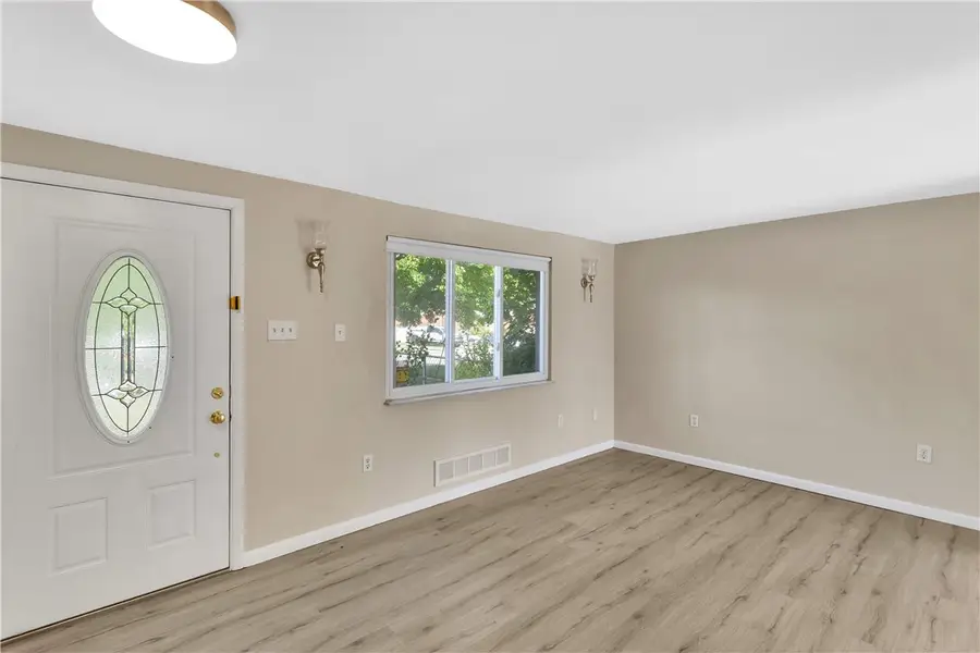1903 Anna Ave, West Mifflin, PA 15122 - #2