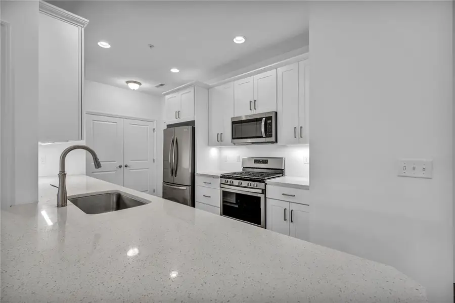 2013 Cool Springs Dr, Pittsburgh, PA 15234 - #3
