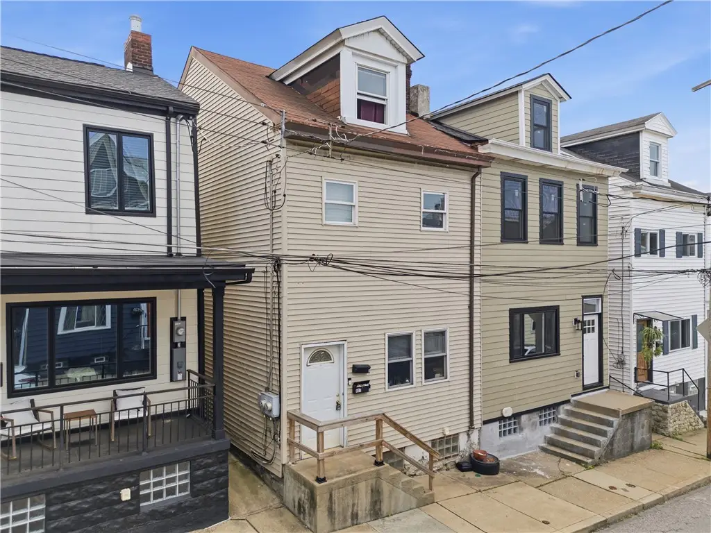 427 Taylor St, Pittsburgh, PA 15224 - #1