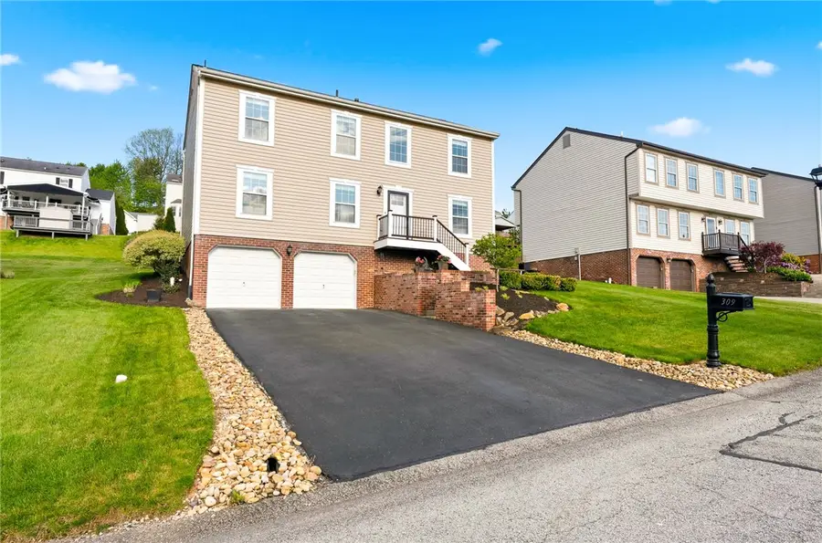 309 Carriage Blvd, Pittsburgh, PA 15239 - #2