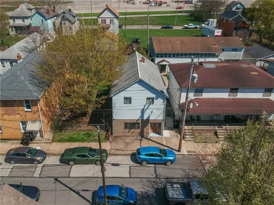 330 Beaver Ave, Aliquippa, PA 15001 - #2
