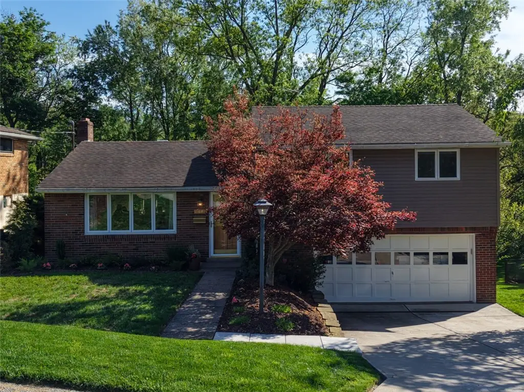 416 Saratoga Dr, Pittsburgh, PA 15236 - #1