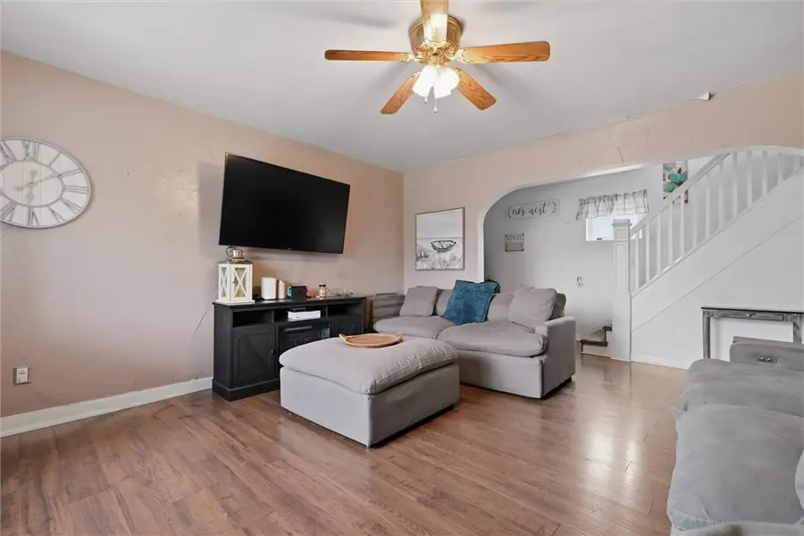1504 7th St, New Kensington, PA 15068 - #2