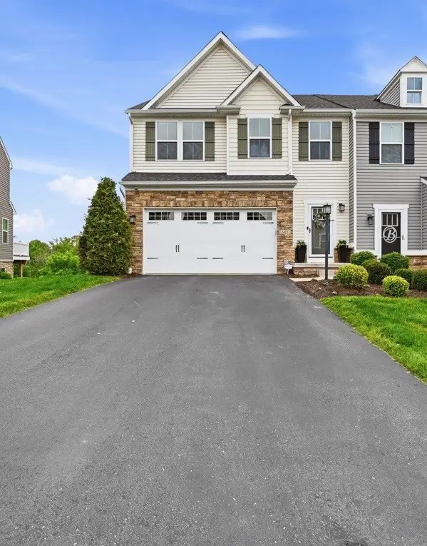 1415 Deer Creek Crossing Dr, Canonsburg, PA 15317 - #1