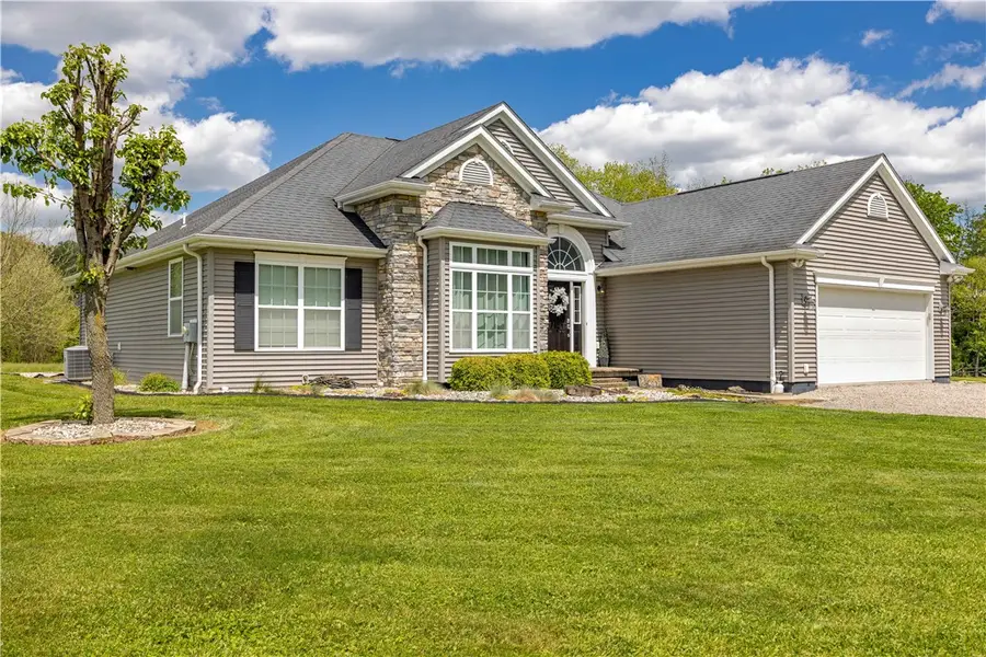 1291 Buckeye Rd, Mount Morris, PA 15349 - #2