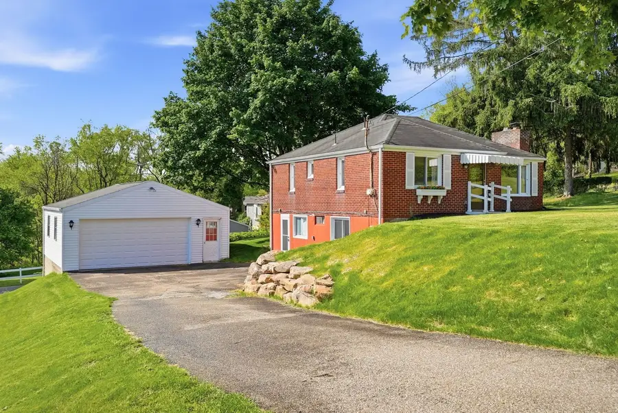 255 Orchard Street, Bairdford, PA 15006 - #2
