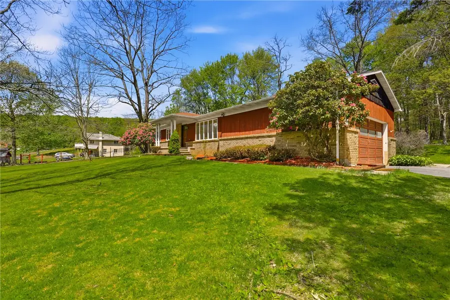 911 Cooper Ave, Johnstown, PA 15906 - #2