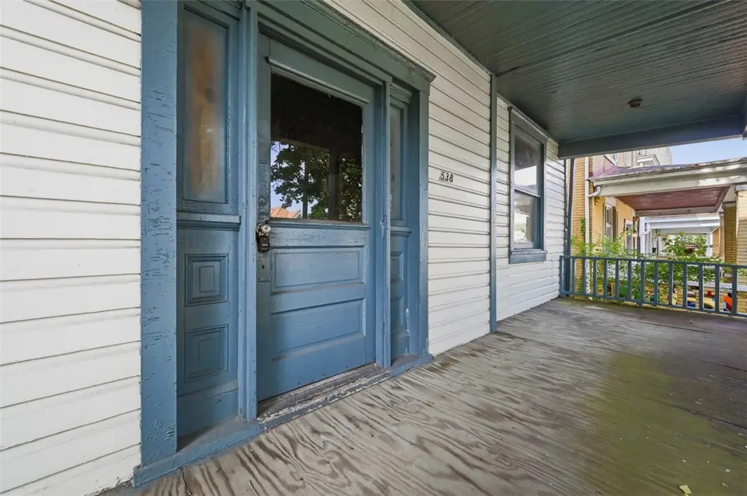 538 E 9th Ave, Homestead, PA 15120 - #1