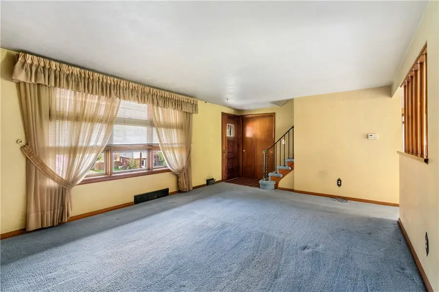 1144 Sarah St, Bethel Park, PA 15102 - #3
