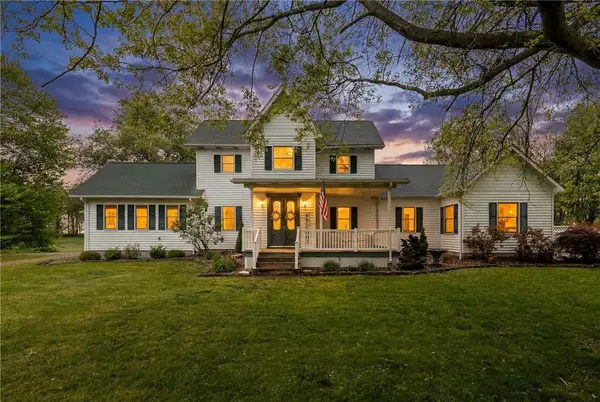 725 New Castle Mercer Road, Mercer, PA 16137