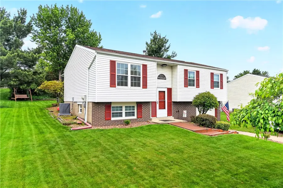 445 Lexington Dr, Greensburg, PA 15601 - #2