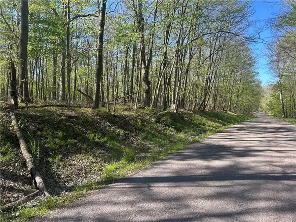 26171 Old Mill Rd, Ohiopyle, PA 15470