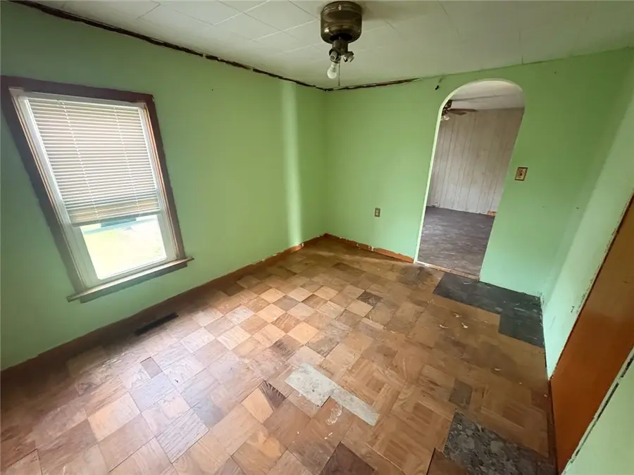 19 Saul Ave, Greenville, PA 16125 - #3