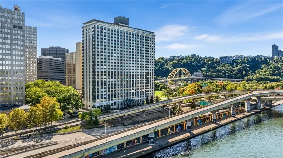 320 Fort Duquesne Blvd #4G, Pittsburgh, PA 15222 - #2
