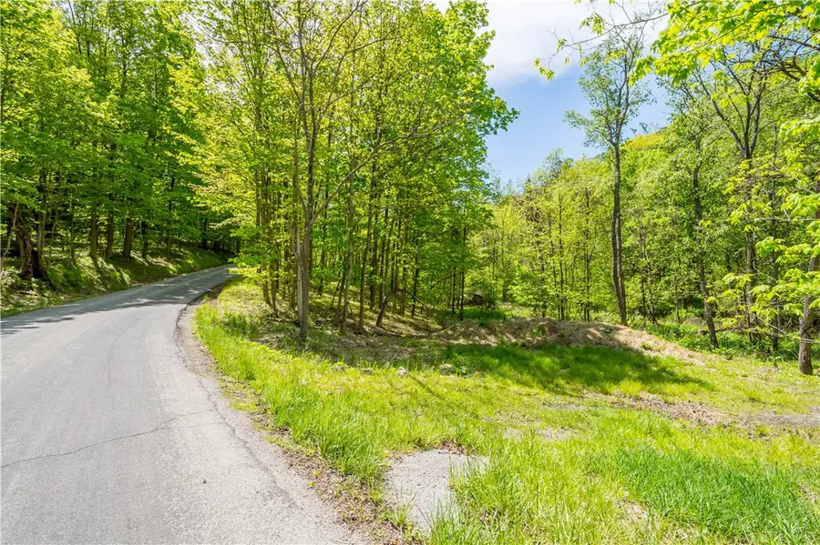 152 Chapel Hill Rd, Claysville, PA 15323 - #3