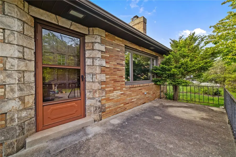 409 Sylvania Dr, Pittsburgh, PA 15229 - #3