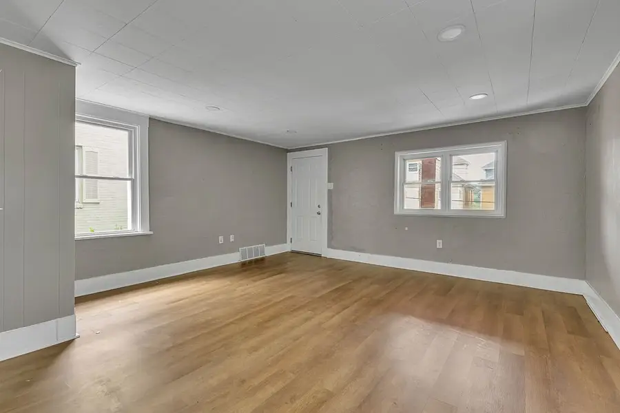 1216 Beaver Rd, Ambridge, PA 15003 - #3
