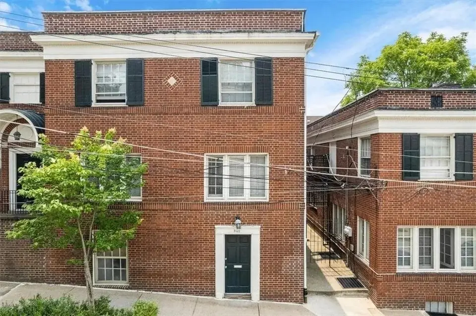 940 Bellefonte St, Pittsburgh, PA 15232 - #1