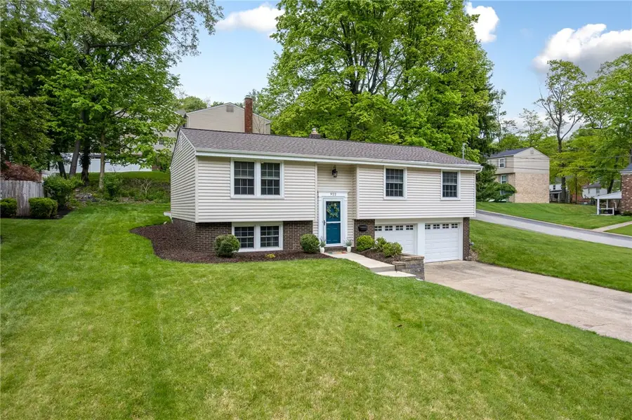 922 Cork Dr, Bethel Park, PA 15102 - #3