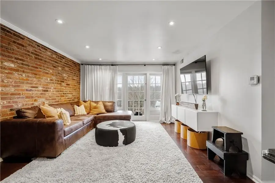 1020 Margarite Dr. #H, Pittsburgh, PA 15216 - #3