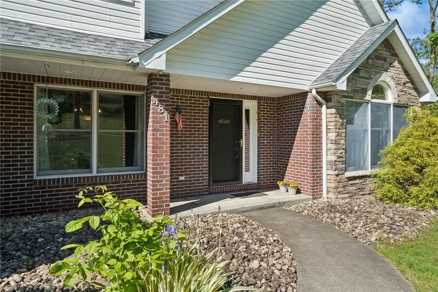 481 Sawmill Rd, Greensburg, PA 15601 - #2