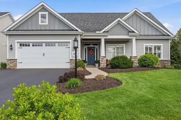 228 Indian Ridge Ln, Canonsburg, PA 15317