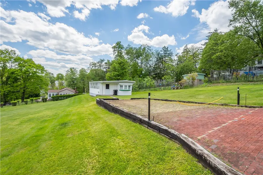1310 Moreland Drive, Coraopolis, PA 15108 - #3