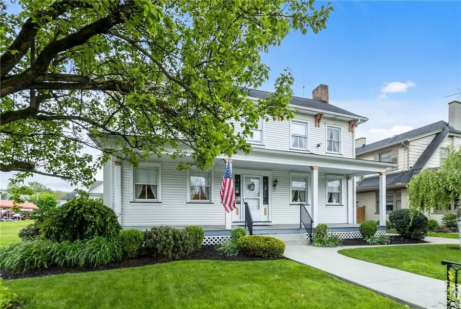 310 E Grandview Ave, Zelienople, PA 16063 - #2