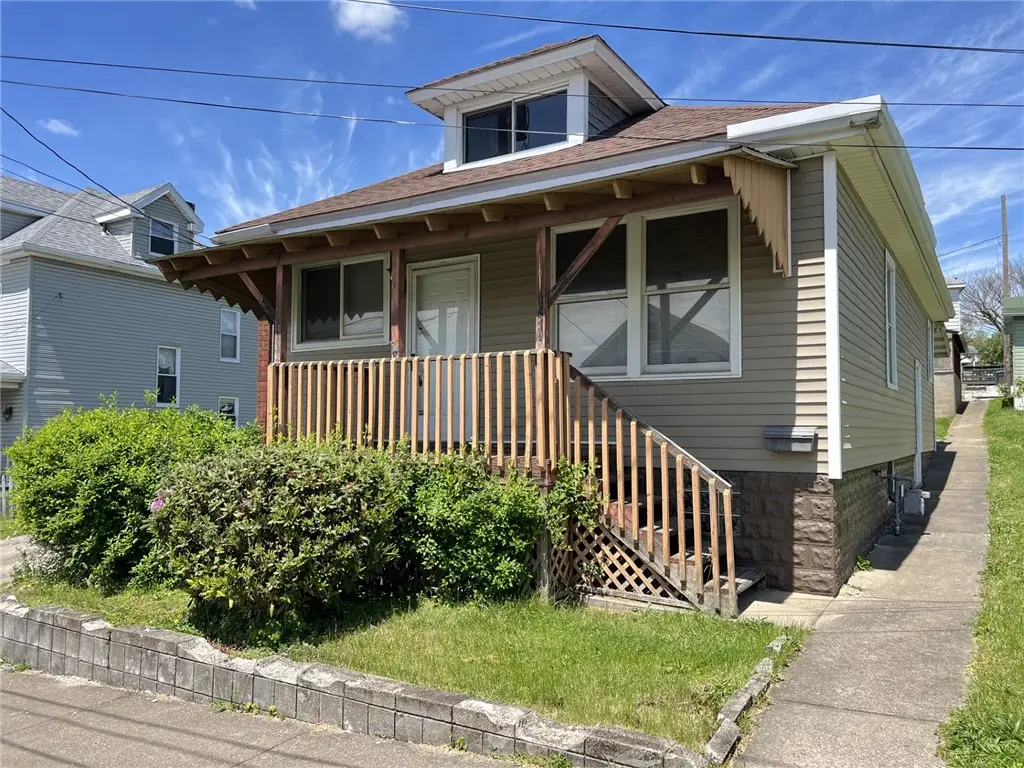 131 E Askren St, Uniontown, PA 15401 - #1
