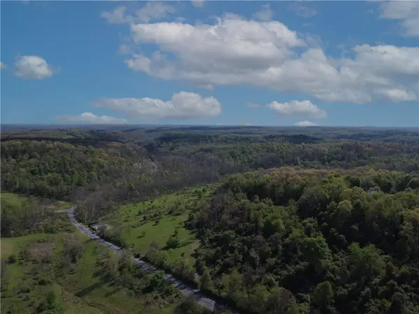 5685 N Montour Road, Gibsonia, PA 15044