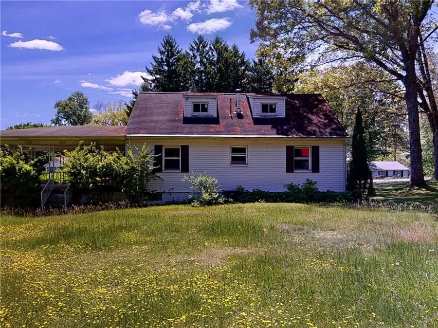 140 Evergreen Dr, Aliquippa, PA 15001 - #2