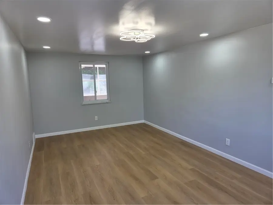 7934 Lincoln Rd, Verona, PA 15147 - #3