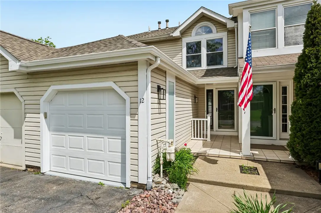 12 Pin Oak Ct, Cranberry, PA 16066 - #1