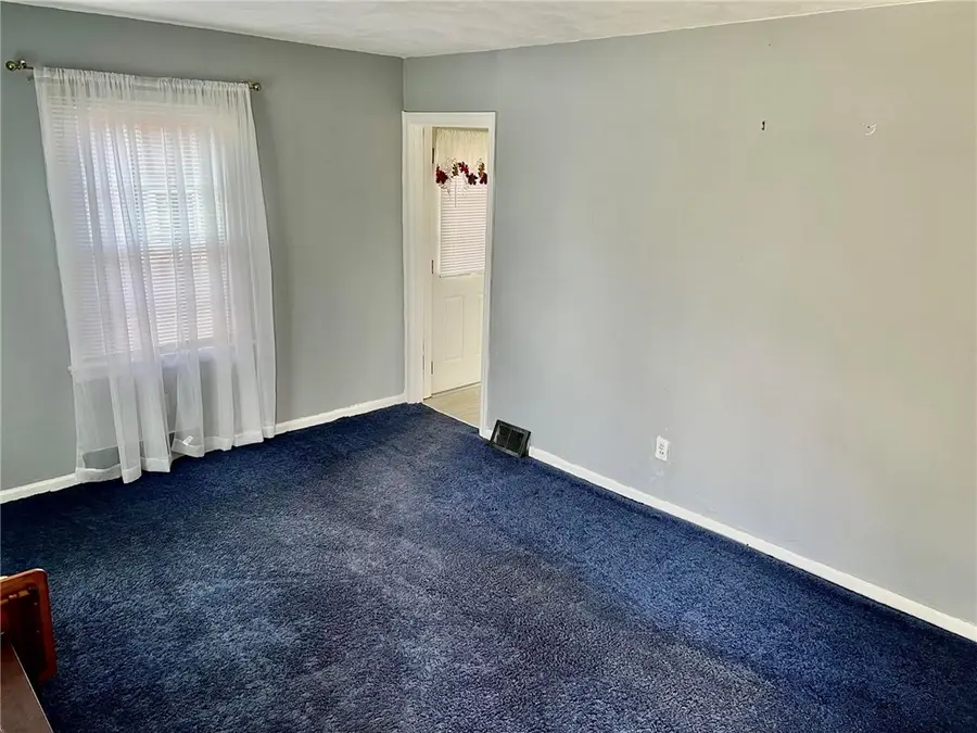 215 Melvin Dr, Pittsburgh, PA 15236 - #2