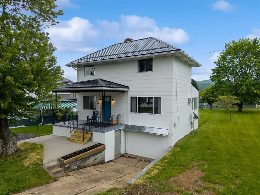 606 26th Street, Blairsville, PA 15717 - #3