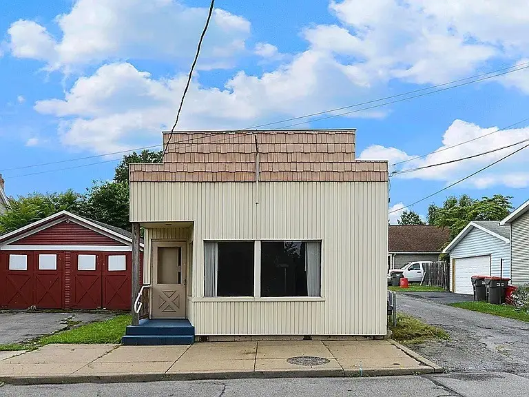 505 35th St, Beaver Falls, PA 15010 - #1