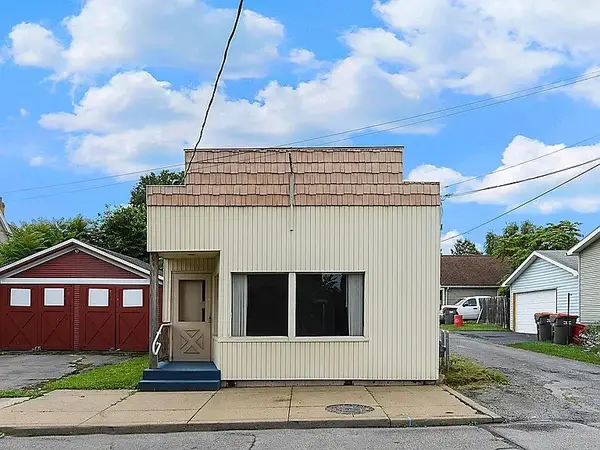 505 35th St, Beaver Falls, PA 15010