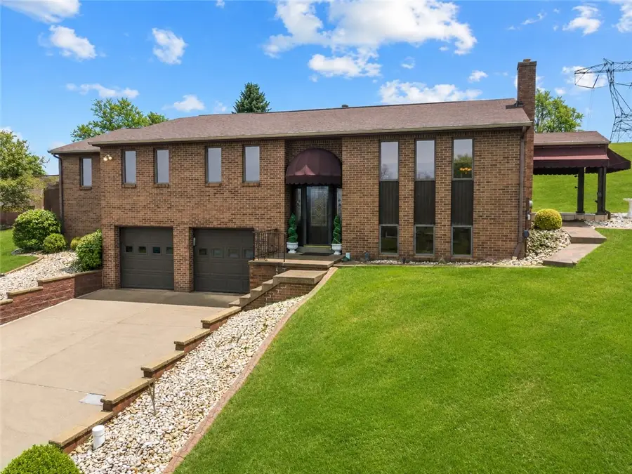 113 Skyview Dr, Jeannette, PA 15644 - #2