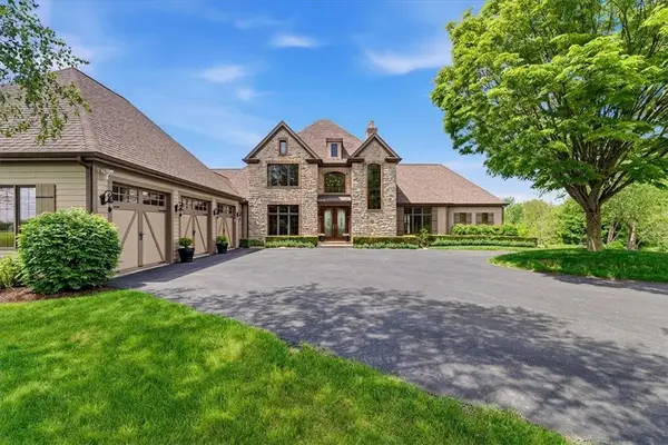 524 Paracca Lane, Fombell, PA 16123
