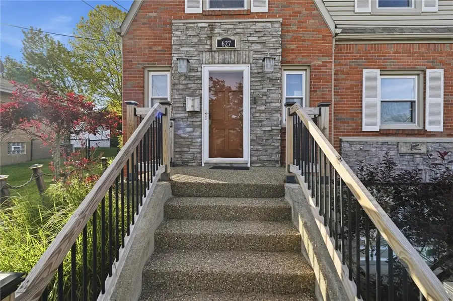 627 Greenlee Rd, Pittsburgh, PA 15227 - #3