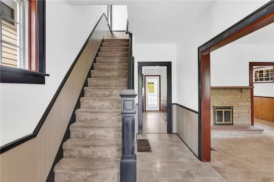 2355 E Beckert Ave, Pittsburgh, PA 15212 - #2