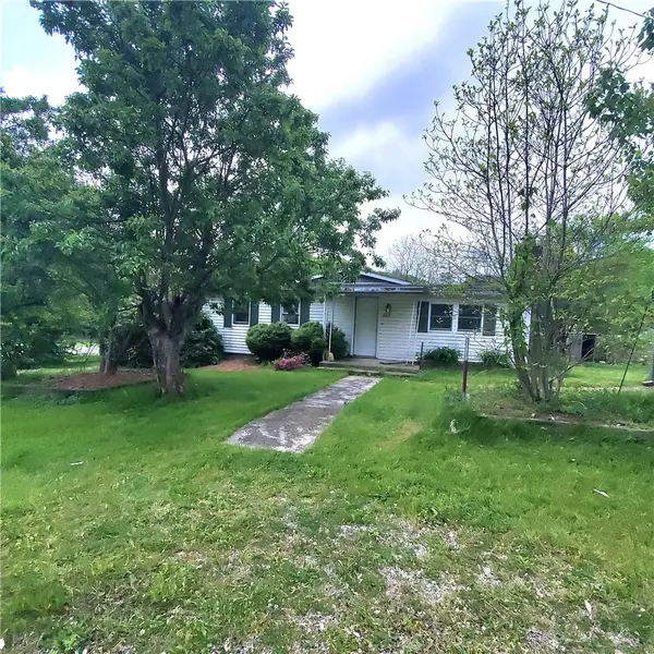 203 Rock Ave, Beaver Falls, PA 15010