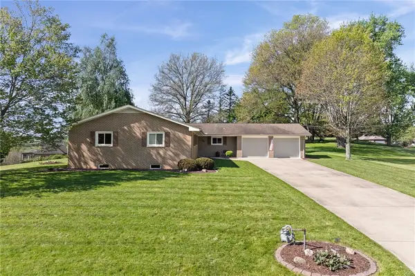 130 James Dr, Ellwood City, PA 16117