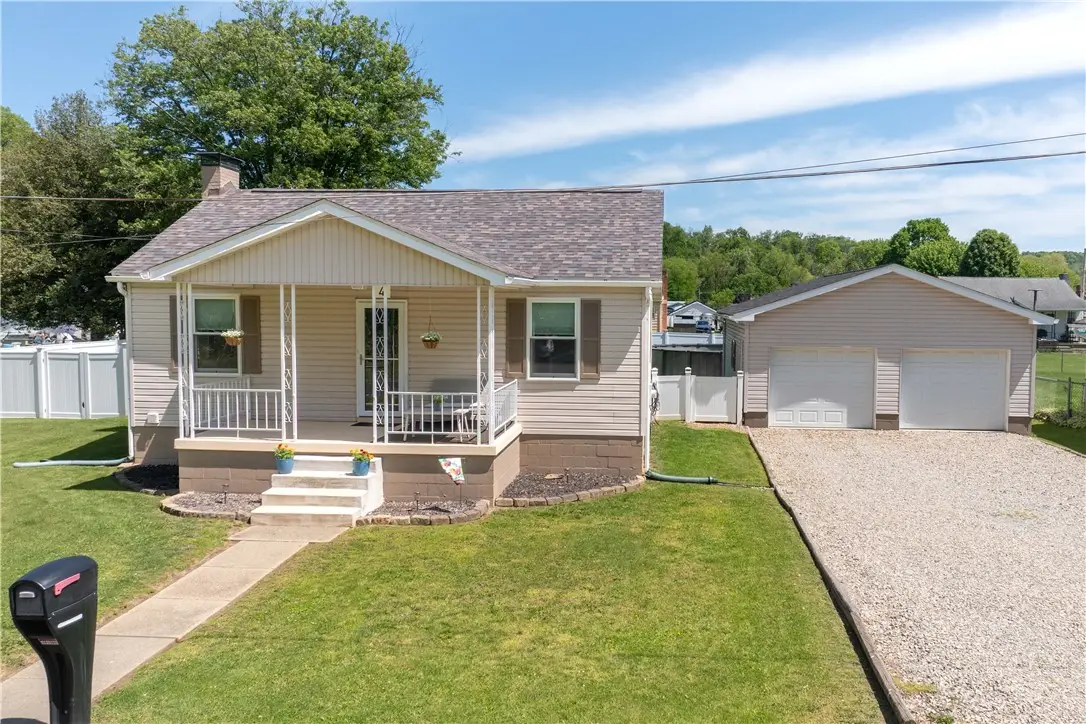 4 Oak St, Clarksville, PA 15322 - #1
